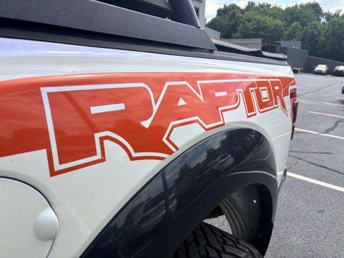 Used 2018 Ford F150 Raptor w/ Equipment Group 802A Luxury AWD/4WD image 10