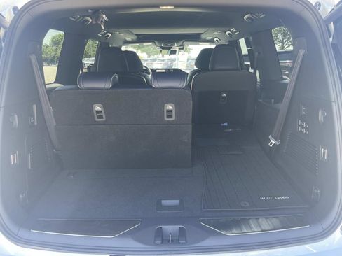 Used 2026 INFINITI QX80 4WD w/ Sport Exterior Package image 8