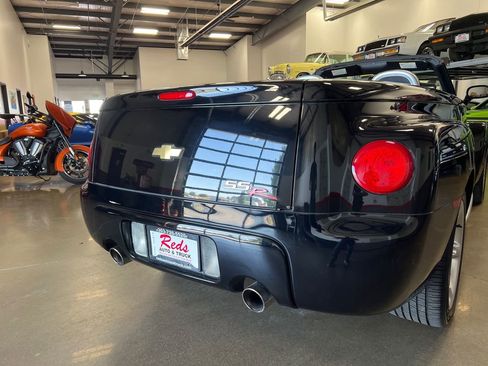 Used 2003 Chevrolet SSR w/ Preferred Equipment Group image 43