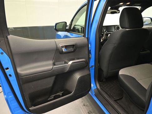 Used 2021 Toyota Tacoma TRD Off-Road image 20