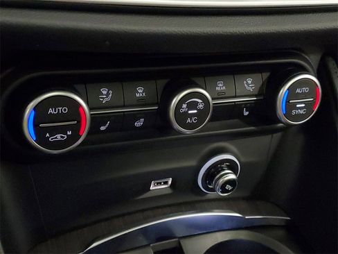 Used 2023 Alfa Romeo Stelvio Ti image 22