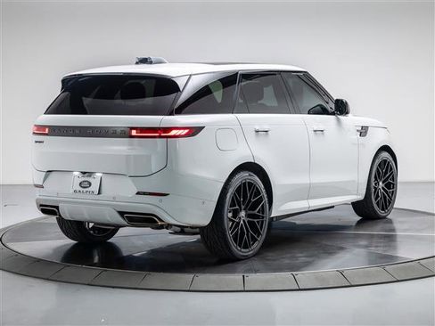 Used 2025 Land Rover Range Rover Sport Dynamic SE AWD/4WD image 5