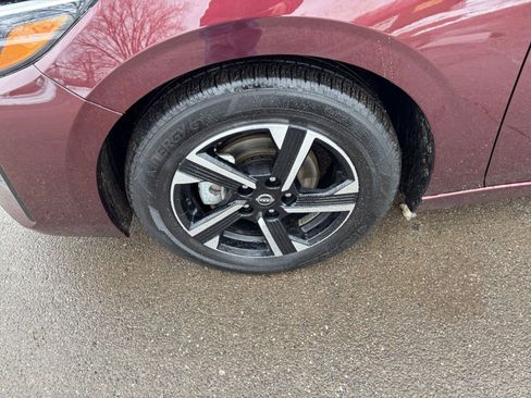 Used 2025 Nissan Sentra SV image 29