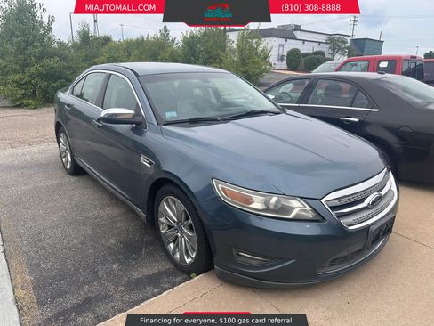 Used 2010 Ford Taurus Limited FWD image 3