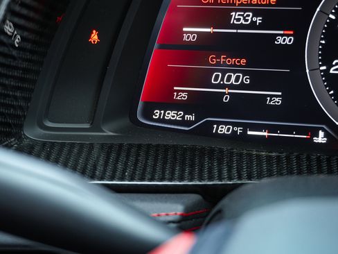 Used 2020 Chevrolet Corvette Stingray Preferred Cpe w/ 2LT Preferred Equipment Group RWD image 23