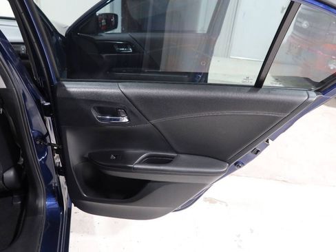 Used 2015 Honda Accord Sport image 29