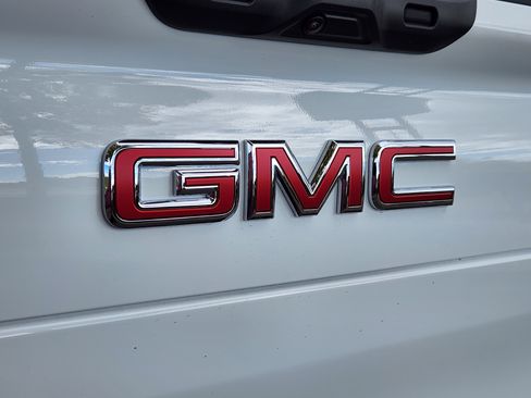 New 2026 GMC Sierra EV Elevation w/ LPO, Elevation Dark Package image 15