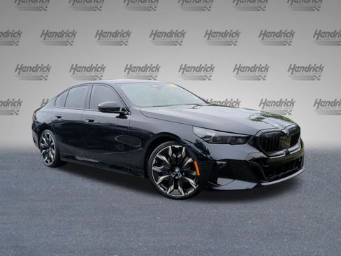 Used 2024 BMW 540i xDrive w/ Premium Package AWD/4WD image 2