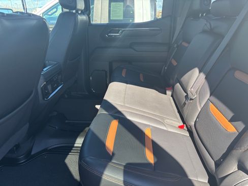 Used 2023 GMC Sierra 1500 AT4 image 21