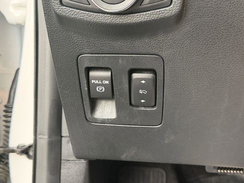 Used 2019 Ford Expedition Max XLT w/ Equipment Group 202A AWD/4WD image 34