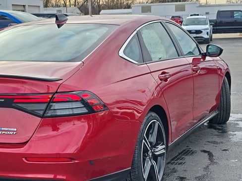 Used 2024 Honda Accord Sport image 57