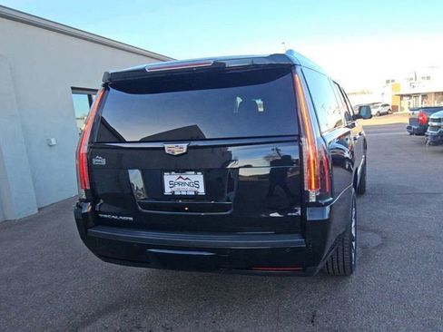Used 2020 Cadillac Escalade ESV Premium Luxury w/ Escalade Sport Edition image 7
