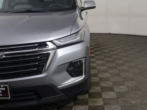Used 2023 Chevrolet Traverse LT image 15