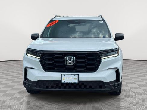 Used 2023 Honda Pilot Sport image 2