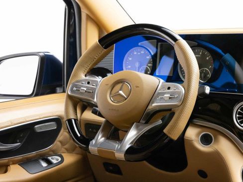Used 2021 Mercedes-Benz Metris Passenger image 19