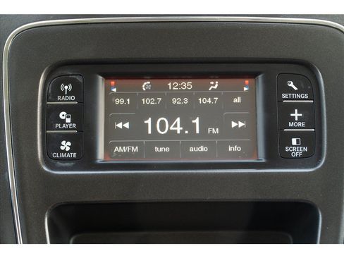 Used 2019 Dodge Journey SE FWD image 13