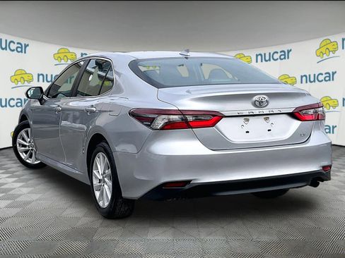 Used 2022 Toyota Camry LE image 4