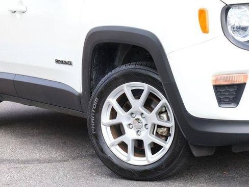 Used 2021 Jeep Renegade Latitude AWD/4WD image 3