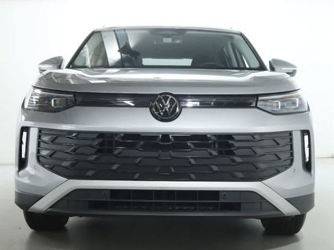 Certified 2026 Volkswagen Tiguan S FWD image 5