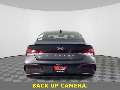 Certified 2025 Hyundai Elantra Sport image 5