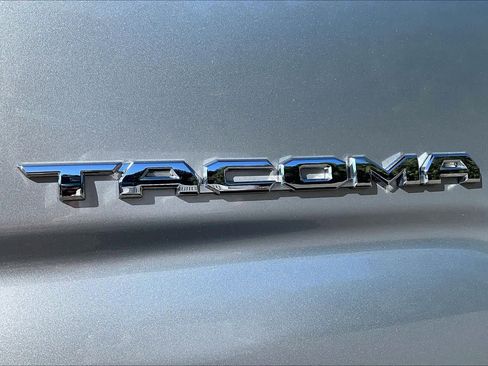 Used 2023 Toyota Tacoma TRD Sport w/ Technology Package AWD/4WD image 33