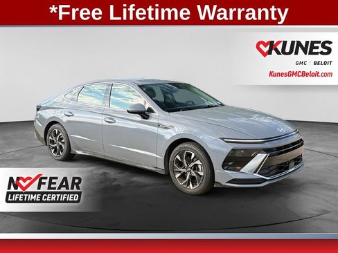 Used 2025 Hyundai Sonata SEL FWD image 1