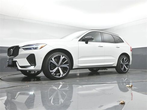 Used 2022 Volvo XC60 B6 R-Design w/ Advanced Package image 40