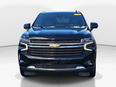 Used 2024 Chevrolet Suburban LT image 2