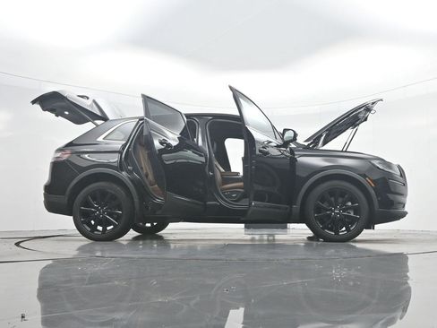 Used 2023 Lincoln Nautilus Reserve w/ Equipment Group 201A AWD/4WD image 45