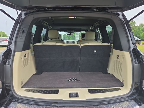Used 2021 INFINITI QX80 Sensory w/ Cargo Package AWD/4WD image 10