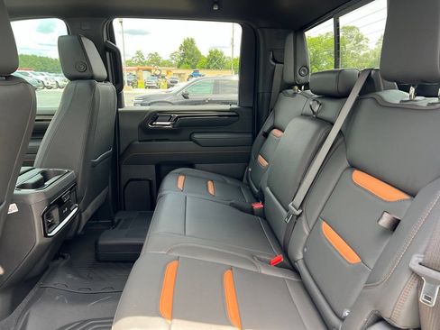 New 2026 GMC Sierra 2500 AT4 w/ AT4 Premium Plus Package AWD/4WD image 12