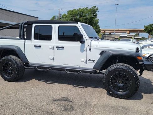 Used 2020 Jeep Gladiator Sport w/ Quick Order Package 24S AWD/4WD image 40
