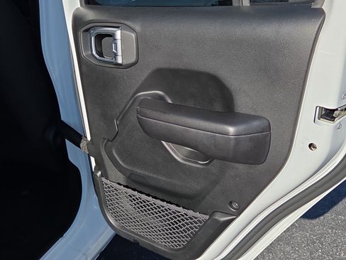 Used 2019 Jeep Wrangler Unlimited Sport S AWD/4WD image 20