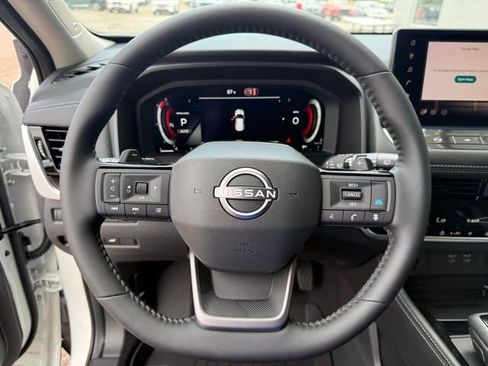 New 2026 Nissan Rogue Platinum AWD/4WD image 9