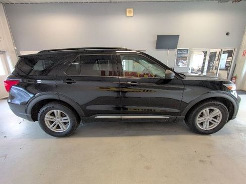 Certified 2023 Ford Explorer XLT AWD/4WD image 6