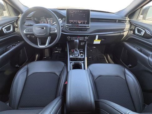 New 2026 Jeep Compass Latitude image 20