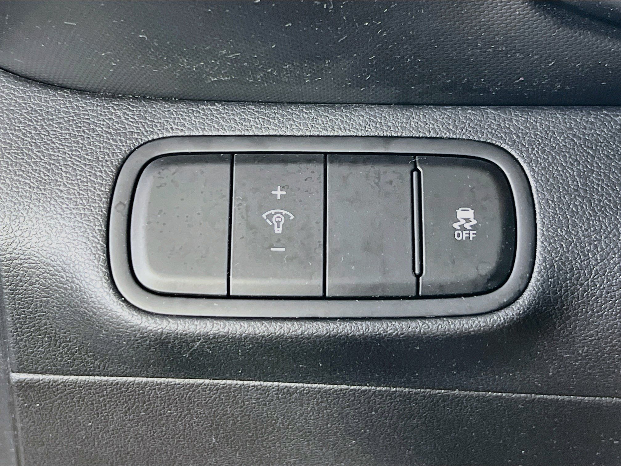 Used 2023 Hyundai Venue SEL FWD image 10