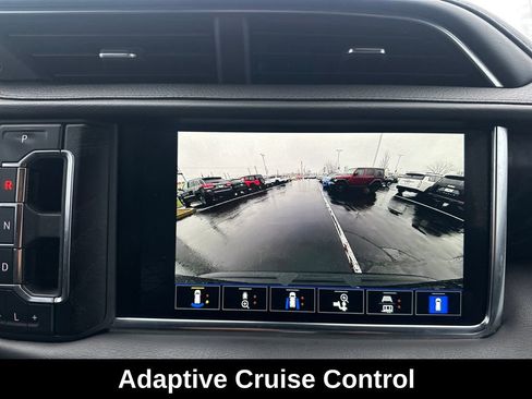 Used 2022 GMC Yukon Denali w/ Denali Premium Package image 23