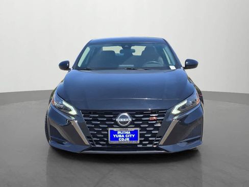 Used 2023 Nissan Altima 2.5 SR FWD image 2