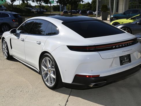 Used 2024 Porsche Panamera 4 image 7