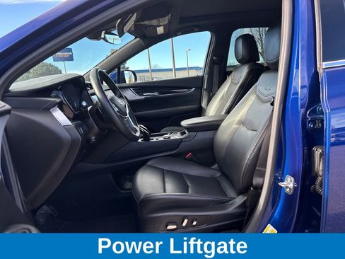 Used 2025 Cadillac XT5 Premium Luxury image 10