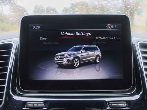 Used 2017 Mercedes-Benz GLS 450 4MATIC image 42