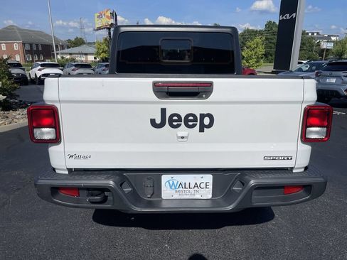 Used 2020 Jeep Gladiator Sport w/ Quick Order Package 24S AWD/4WD image 5