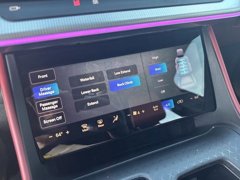 Used 2025 Jeep Wagoneer S Launch Edition image 35