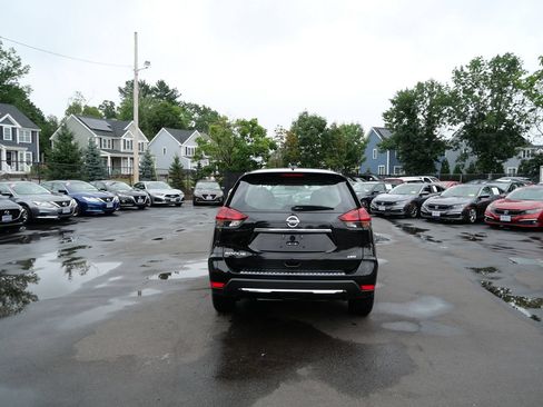 Used 2018 Nissan Rogue S AWD/4WD image 4