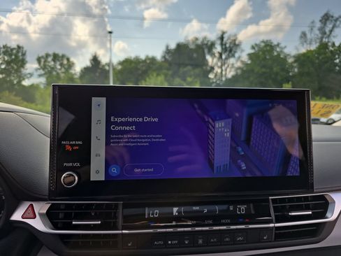 Certified 2025 Toyota Sienna XLE AWD/4WD image 27