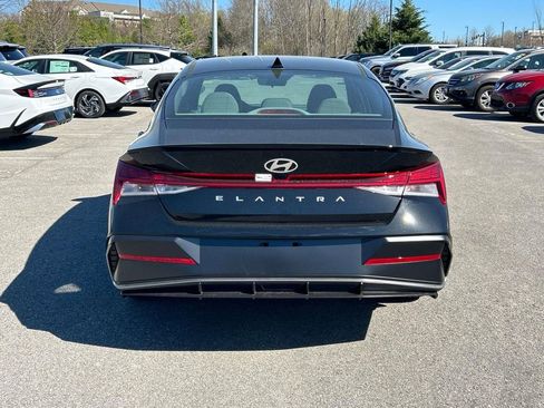 New 2026 Hyundai Elantra SEL Sport image 6