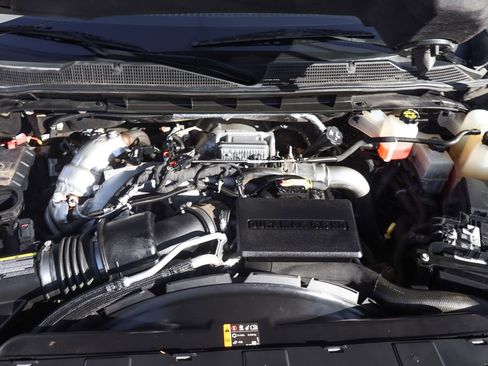 Used 2021 Chevrolet Silverado 2500 LTZ w/ LTZ Convenience Package image 12