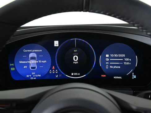 New 2025 Porsche Macan 4S Electric image 13