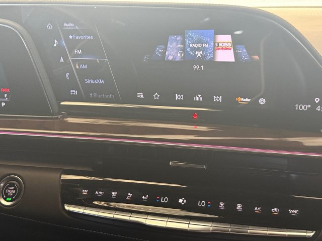 Used 2024 Cadillac Escalade Sport Platinum w/ LPO, ONYX Package AWD/4WD image 7